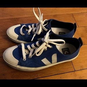 Veja Nova Canvas Sneaker Women's US 7